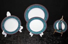 Mikasa La Scala 5-Piece Place Setting Fine China Set, M5111
