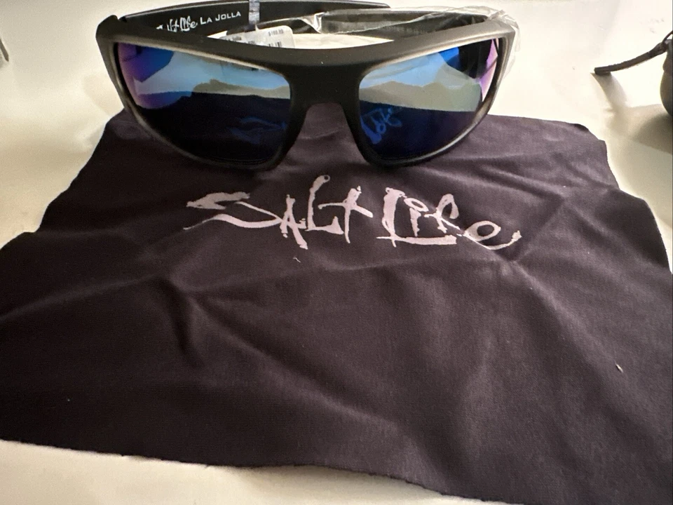 Salt Life Sun Glasses - Image 3 of 4