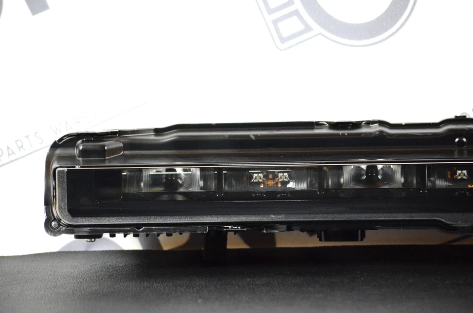 ¡Perfecto! ¡Genuino! Barra LED parrilla delantera Toyota Tacoma TRD Pro 2024-2025 OEM 24 25 Foto 2 de 4