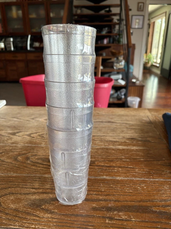 Restaurant Style Clear Plastic Glasses - Image 2 of 4