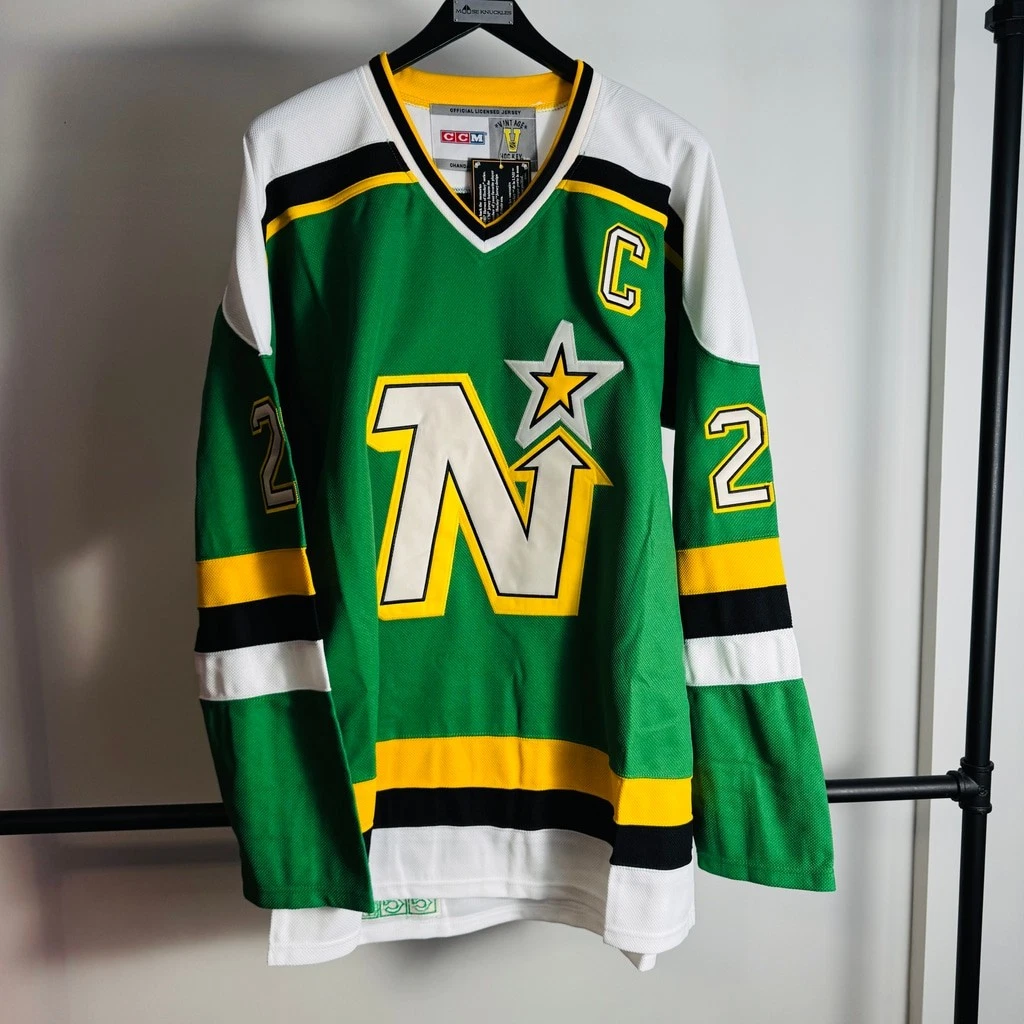 CCM ミネソタ・ノーススターズ　ヴィンテージ　ホッケーシャツ　肩ワッペン CCM Minnesota North Stars Jersey NHL Fan Apparel & Souvenirs for