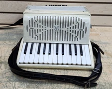 Rivoli SONOLA ITALY ACCORDIAN PIANO Pearl Vintage Instrument 29/129 *Read*
