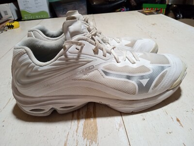 Mizuno Wave Lightning Z6 Size 10 Volleyball Athletic Sneakers White
