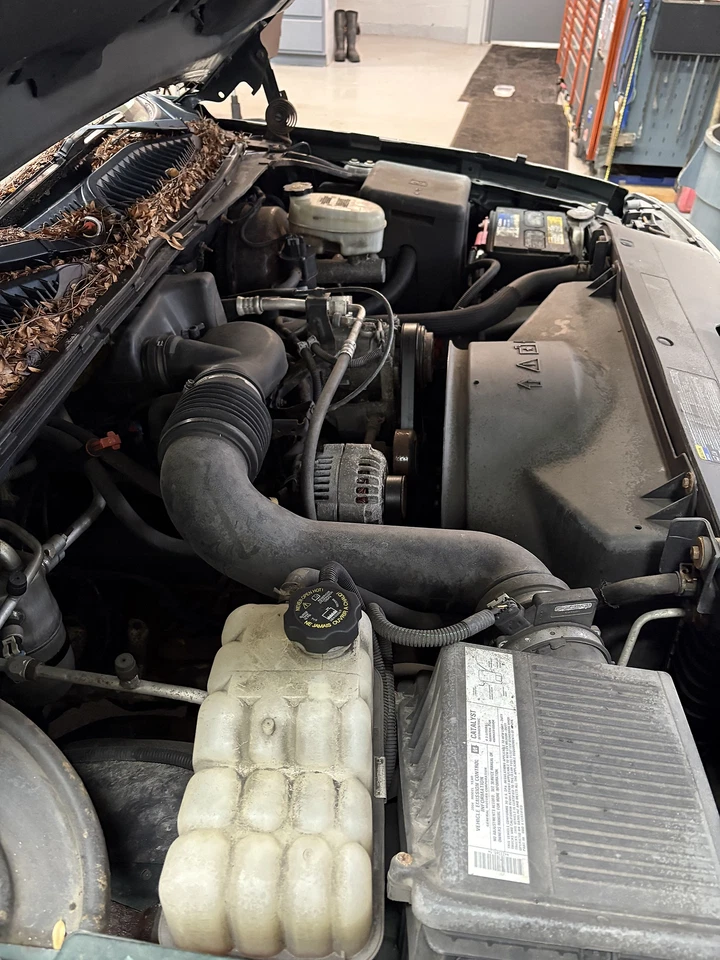 Used Engine Complete Assembly fits: 2004 Chevrolet Silverado 1500 pickup 4.3L VI - Изображение 3 из 4