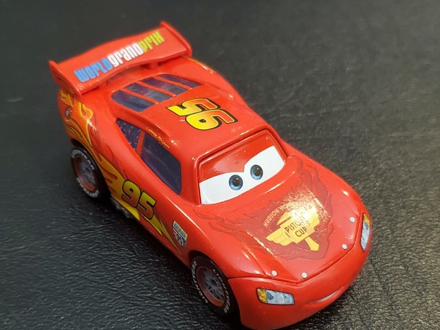 world grand prix lightning mcqueen