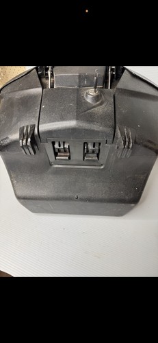 Triumph Sprint ST 1050 Left luggage pannier box side with Aftermarket Key - Picture 3 of 11