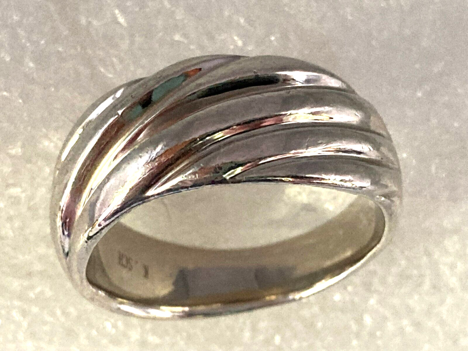 Sterling Silver Solid 925 Dome Style Ring with Fl… - image 1