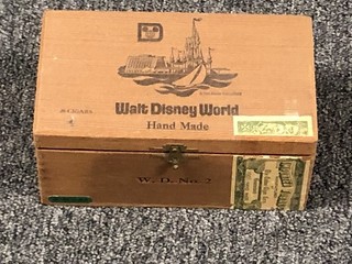 JACK WAGNER COLLECTION DISNEY WORLD WOODEN CIGAR BOX