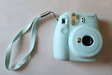Fuji Instax Mini 8 Fujifilm Instant Film Camera Blue - UNTESTED, some film