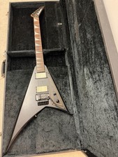 Jackson RR3 Randy Rhoads – EMG 81/85 – Excellent Condition, Hard Case