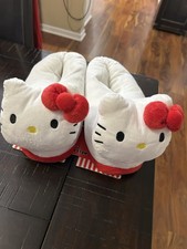 New Sanrio HELLO KITTY Women's Cozy Plush Slippers Size XS-S 5/6