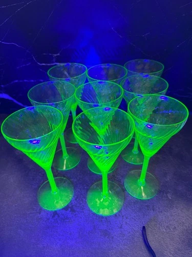 Green Uranium Glass Wine/Drinking Glasses 8.5 “ Vintage Set of 9 GLOWS