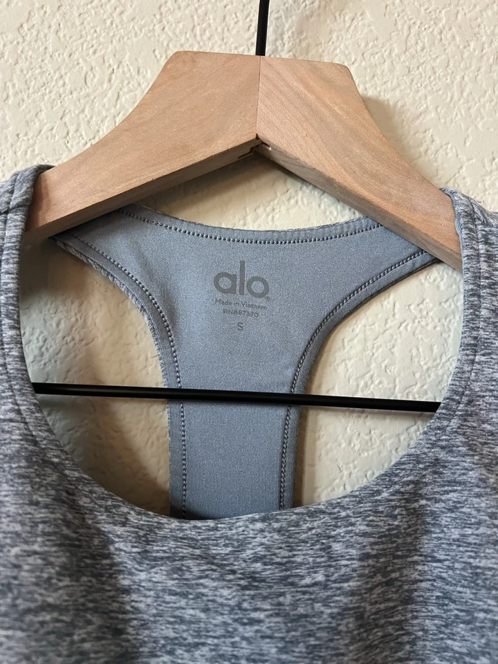 (2) Sujetador deportivo Alo Yoga Serenity Alosoft azul y gris talla pequeña atlético para mujer Foto 3 de 4