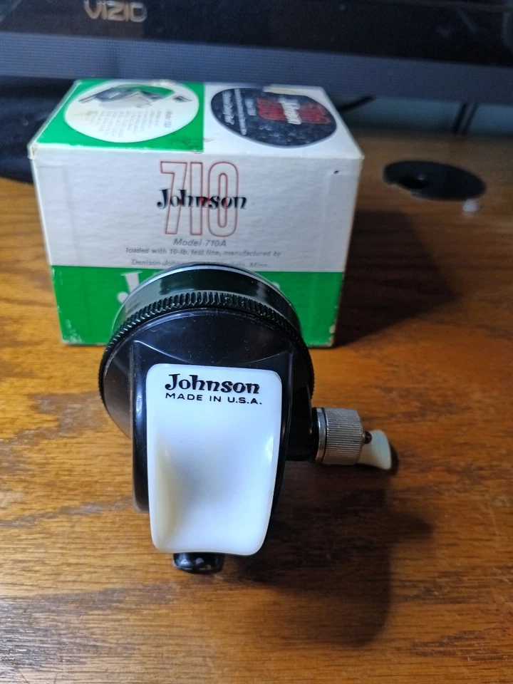 Carrete Spincast Johnson 710-A vintage con caja y manual Foto 4 de 4
