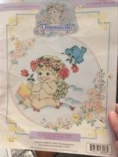 Dreamsicles RAINBOW DREAMS Cross stitch kit 48006  7x7"  Cherubs Angels