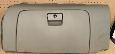 2015-2020 CHEVROLET SUBURBAN TAHOE GLOVE BOX OEM