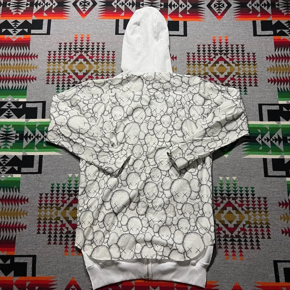 COMME des GARCONS SHIRT × KAWS Hoodie Full Zip Men’s Large Graphic Sleeve A4 - Image 2 of 4
