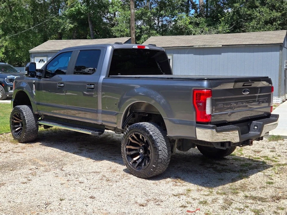 Ford F-250 2021  Foto 4 de 4