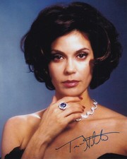 TERI HATCHER signed autograph 20x25cm JAMES BOND in person autograph COA