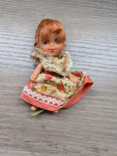 VTG MATTEL Liddle Kiddle Storybook MIDDLE MUFFET Doll - Fress w/ Shawl