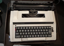 Vintage Smith Corona Electra XT Portable Electric Typewriter With Hard Case. thumbnail