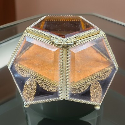 Stunning BIG 6 panel beveled  glass Gold filigree ormalu jewelry casket