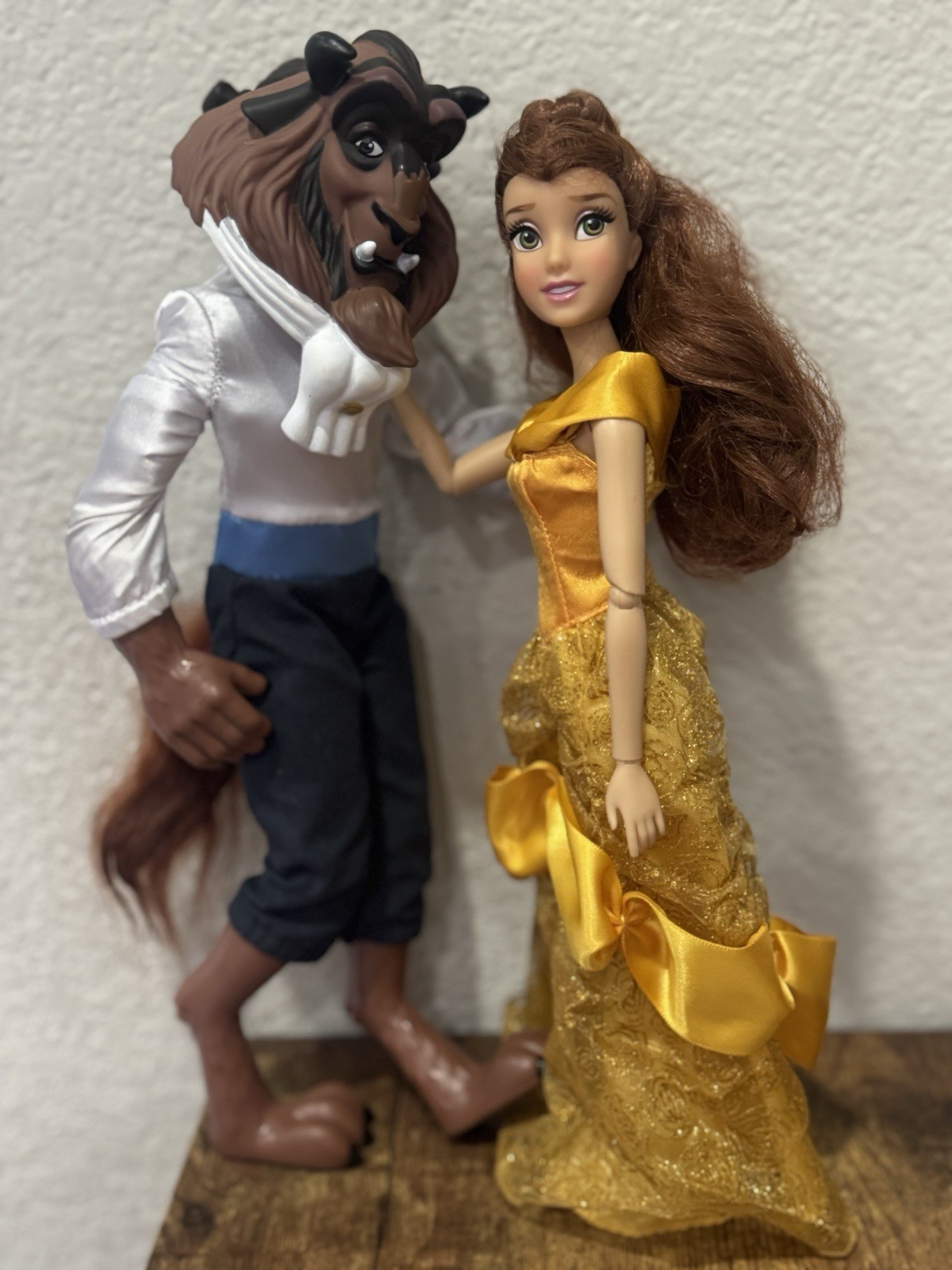 Disney Store Doll Couple - Beauty and the Beast & Belle Yell