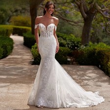 Graceful Mermaid Wedding Dress for Bridal Lace Appliques Off the Shoulder Button