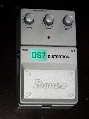 Ibanez Tone-Lok DS7 Distortion Vintage Guitar Effect Pedal