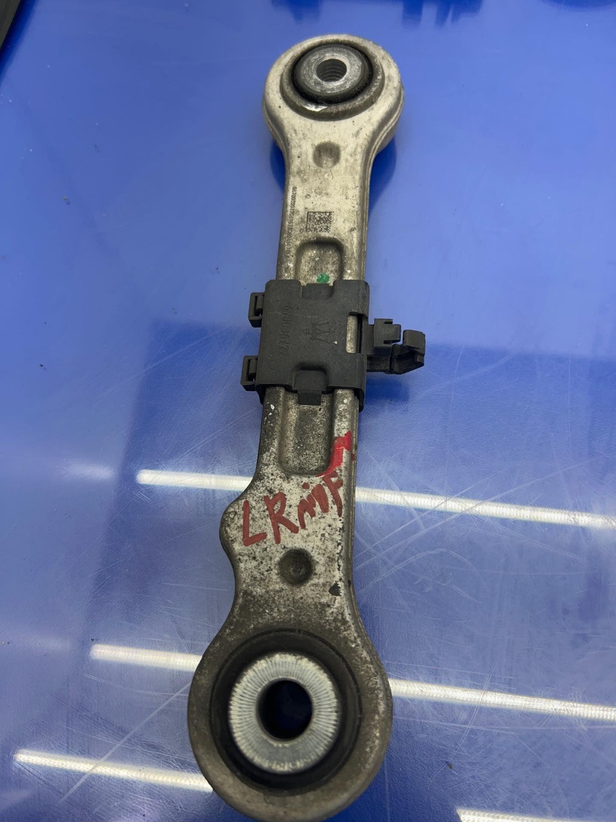 2017-2020 MASERATI LEVANTE RIGHT REAR UPPER & LOWER CONTROL ARM SET (5) OEM