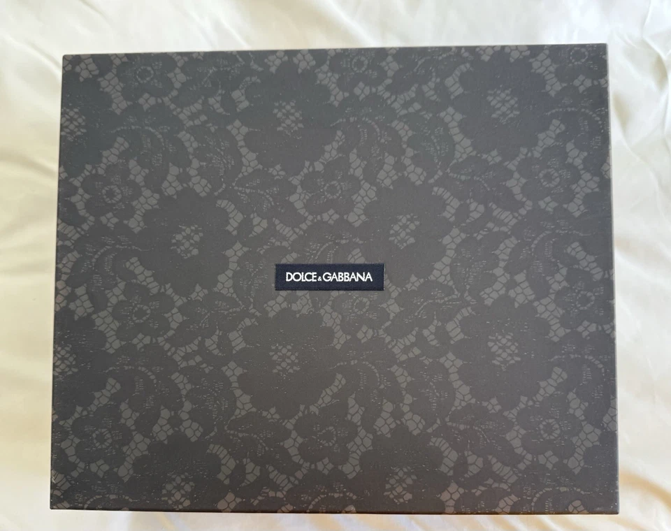 Stunning Dolce Gabbana Sandals Fits US size 8 Foto 4 de 4