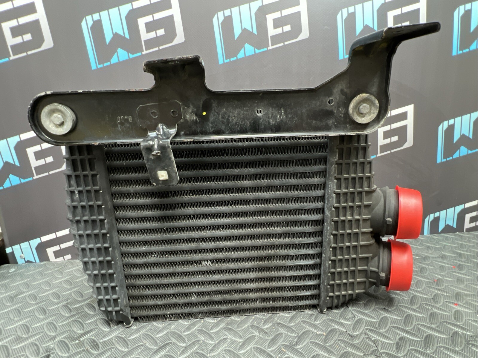 OEM 2014-2020 MASERATI GHIBLI LEFT RADIATOR TURBO INTERCOOLER 16474839