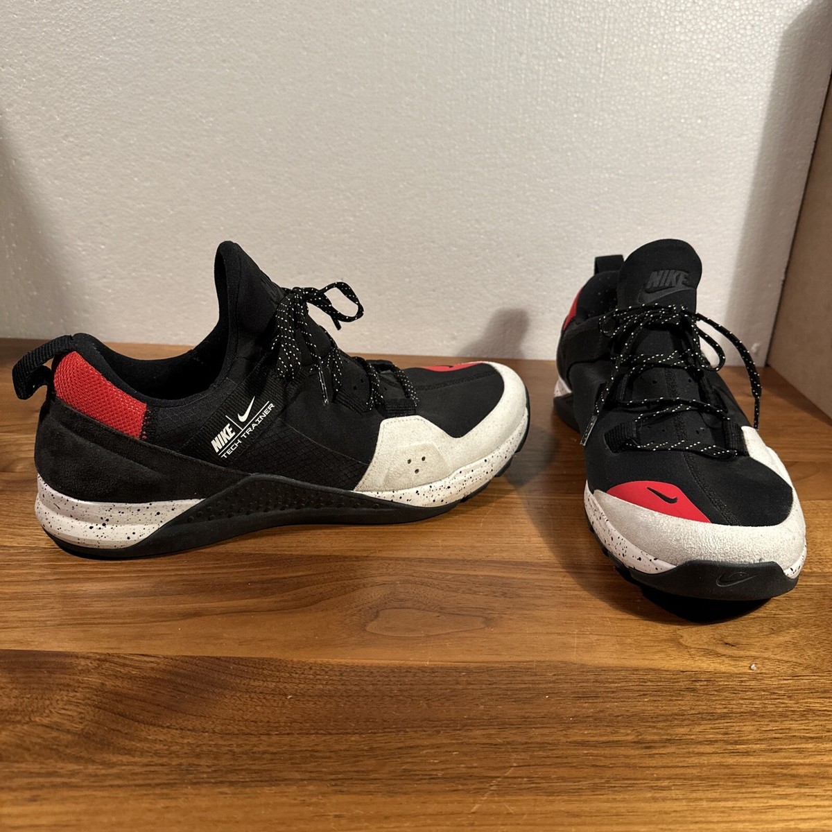 nike black tech trainer gym shoes