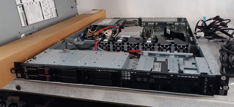 Servidor HPE ProLiant DL120 Gen9 Intel Xeon 2630V3 12GB PC4 RAM 2x 146GB HDD *NUEVO* Foto 3 de 4