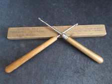 Vintage treen wooden gauge for Hollins Oriental rug wool + 2 vintage rug tools