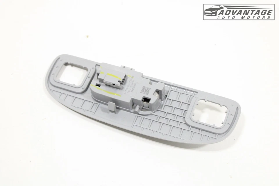 Chevrolet Blazer 2019-2022 manija trasera derecha techo luz lámpara OEM Foto 4 de 4