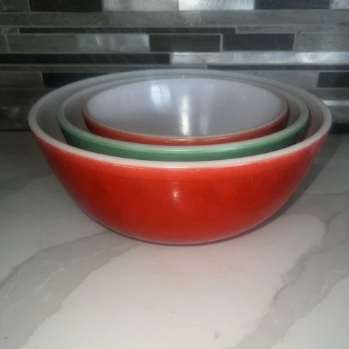 Pyrex Primary Colors 404 Red / Green Mixing Bowls VTG 1960s Earlier