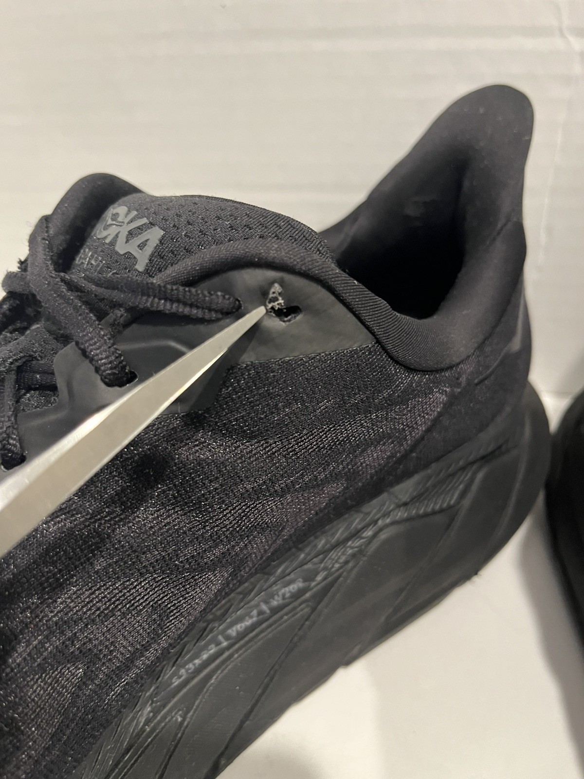 HOKA Arahi 6 Mens Stability Running Walking Shoe Black/Black Size 15D thumbnail 16