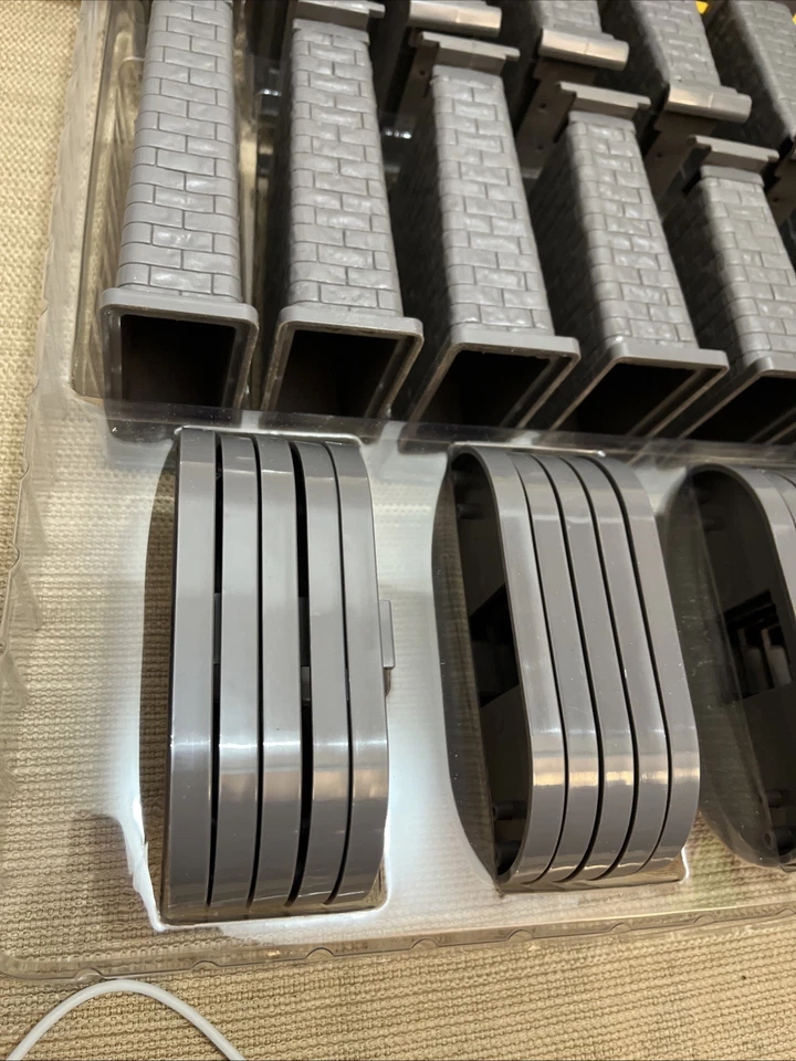 MTH Railking RealTrax 24 Piece Graduated Trestle Set New O Gauge 40-1033 - Image 2 of 4