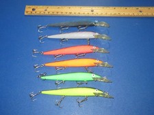 Lot of 6 Rebel Fastrac Minnow Crankbait Lures C-lector Color Collector