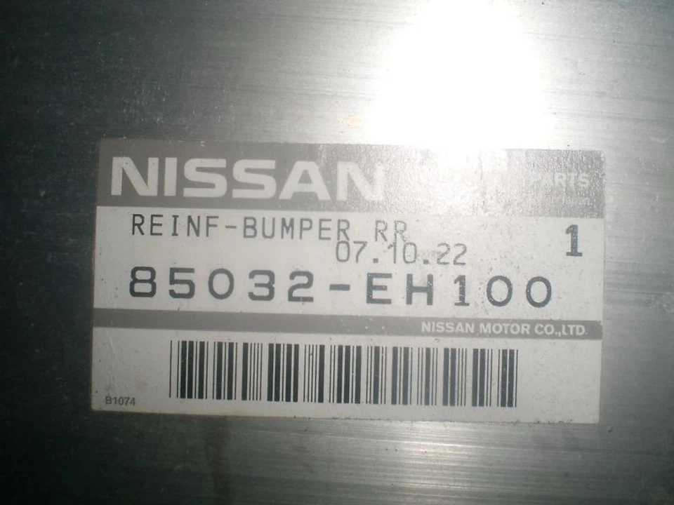 Infiniti M35 M45 2006-2009 OEM parachoques trasero refuerzo barra de impacto de fábrica Foto 2 de 3