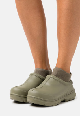 UGG Gummistiefel W Tasman X 1125730 Damen Schuhe Clog Slipper Gr.37 Olive