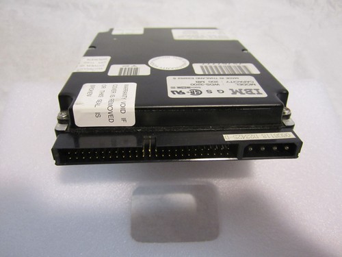 HDD 200MB, IBM WDS-3200 P/N 79F4042 - Picture 2 of 7