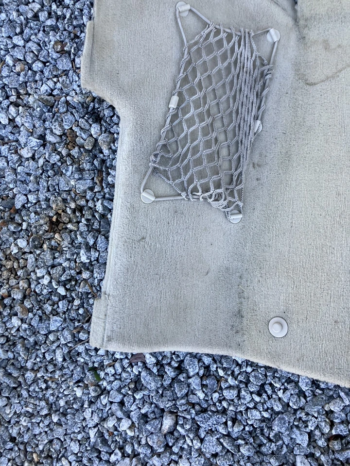 2003 2004 2005 2006 MERCEDES E320 E350 RIGHT FRONT CARPET RUG BEIGE — 第 4/4 张图片