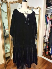 Vintage 80s-70s OSCAR DE LA RENTA DRESS PUFF SLEEVE, VELVET Union Tag