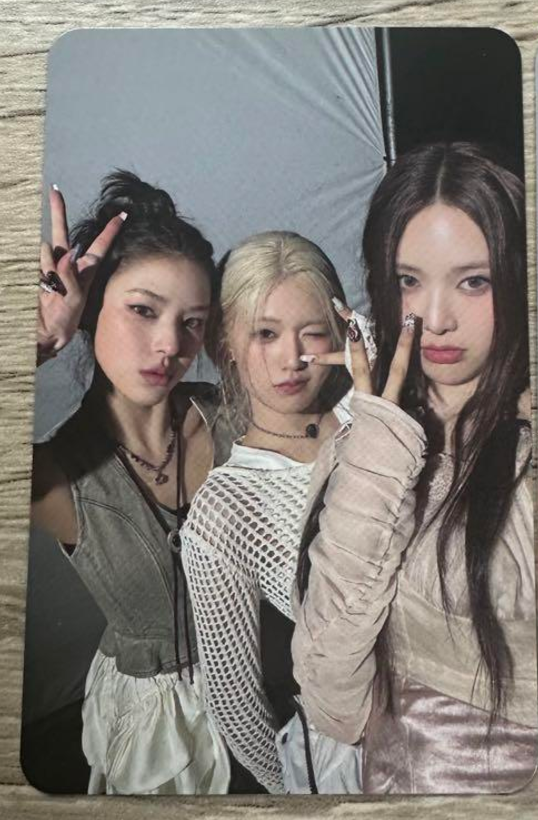 IZNA 1st mini album N/a Official Unit Photocard photo card IZNA 1st mini album N/a Official Unit Photocard photo card