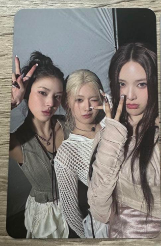 IZNA 1st mini album N/a Official Unit Photocard photo card PC - Picture 4 of 27