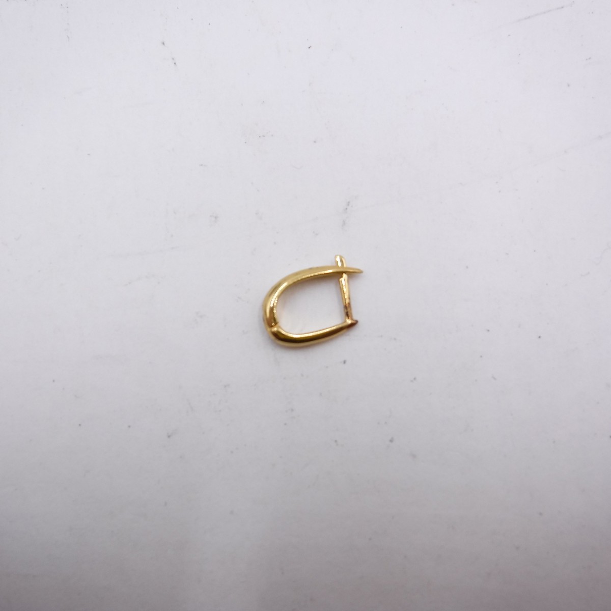 Missoma Claw Huggies 18ct Fold Plated Vermeil Minor Tarnish