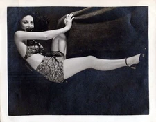 Vintage WWII Pin-up Style Photo, 1943-45, WWII Pin-up Picture, DIGITAL IMAGE