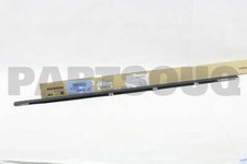 82820VB000 Original Nissan MOLDURA-PUERTA TRASERA EXTERIOR, DERECHA 82820-VB000